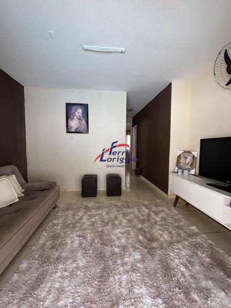Casa com 2 quartos e 2 banheiros à venda no bairro Centro, Guaratingueta