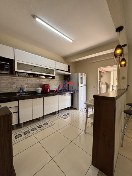 Casa com 2 quartos e 2 banheiros à venda no bairro Centro, Guaratingueta