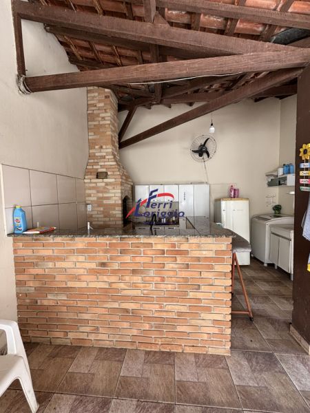 Casa com 2 quartos e 2 banheiros à venda no bairro Centro, Guaratingueta