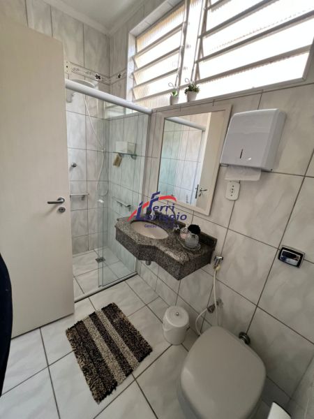 Sobrado Residencial com 3 quartos e 3 banheiros à venda no bairro Centro, Guaratingueta