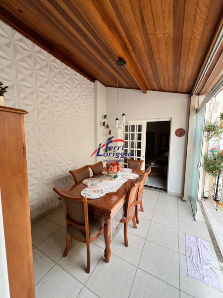 Sobrado Residencial com 3 quartos e 3 banheiros à venda no bairro Centro, Guaratingueta