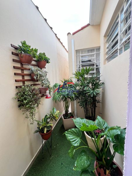 Sobrado Residencial com 3 quartos e 3 banheiros à venda no bairro Centro, Guaratingueta