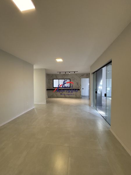 Casa com 2 quartos e 4 banheiros à venda no bairro Village Santana, Guaratingueta