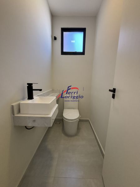 Casa com 2 quartos e 4 banheiros à venda no bairro Village Santana, Guaratingueta