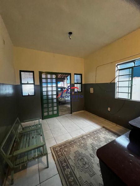 Casa com 2 quartos e 1 banheiro à venda no bairro Engenheiro Neiva, Guaratingueta