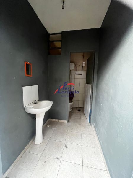 Casa com 2 quartos e 1 banheiro à venda no bairro Engenheiro Neiva, Guaratingueta