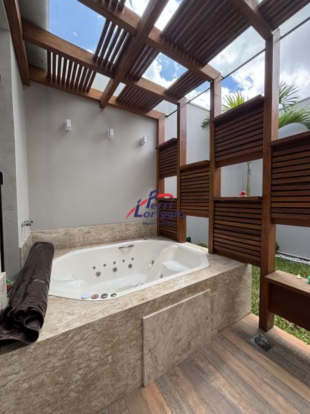 Casa com 4 quartos e 5 banheiros à venda no bairro Parque das Alamedas, Guaratingueta