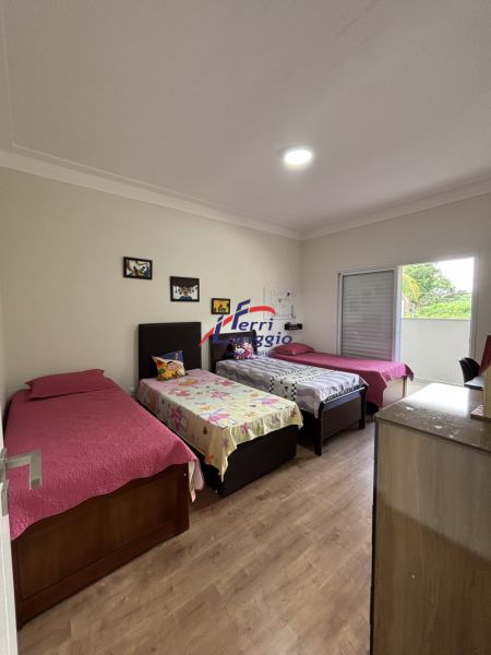 Casa com 4 quartos e 5 banheiros à venda no bairro Parque das Alamedas, Guaratingueta
