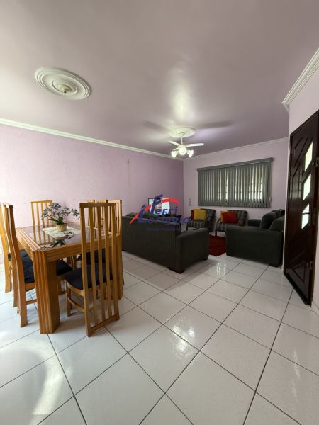 Casa com 3 quartos e 4 banheiros à venda no bairro Village Santana, Guaratingueta