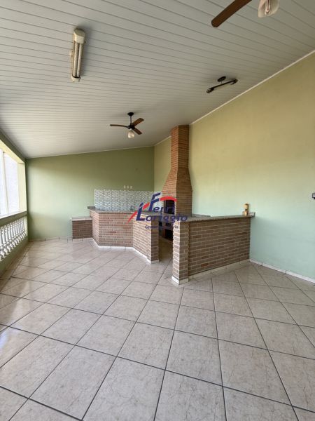 Casa com 3 quartos e 4 banheiros à venda no bairro Village Santana, Guaratingueta
