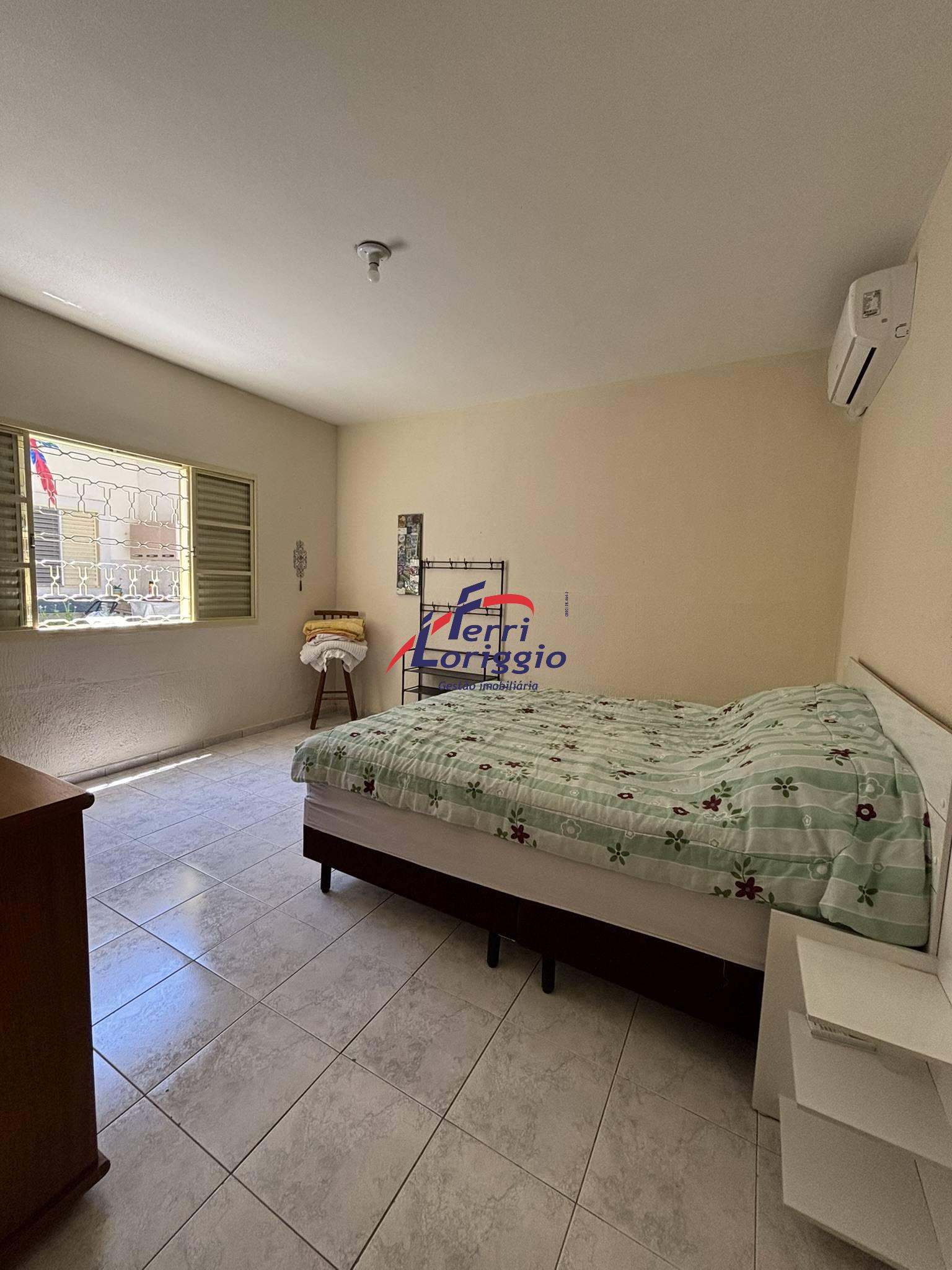 Casa com 4 quartos e 4 banheiros à venda no bairro Pedregulho, Guaratingueta