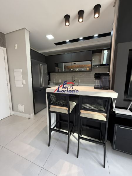 Apartamento com 2 quartos e 2 banheiros à venda no bairro Jardim Coelho Neto, Guaratingueta