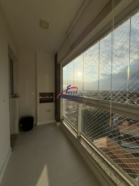 Apartamento com 2 quartos e 2 banheiros à venda no bairro Jardim Coelho Neto, Guaratingueta