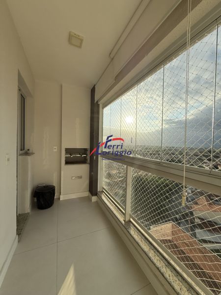 Apartamento com 2 quartos e 2 banheiros à venda no bairro Jardim Coelho Neto, Guaratingueta