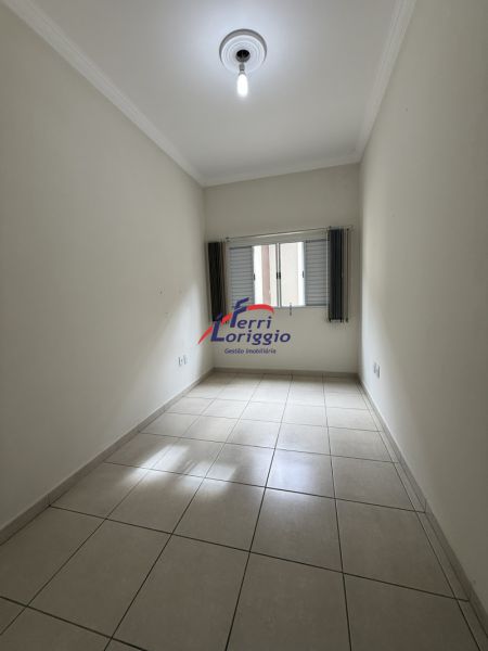 Casa com 3 quartos e 3 banheiros à venda no bairro Portal das Colinas, Guaratingueta
