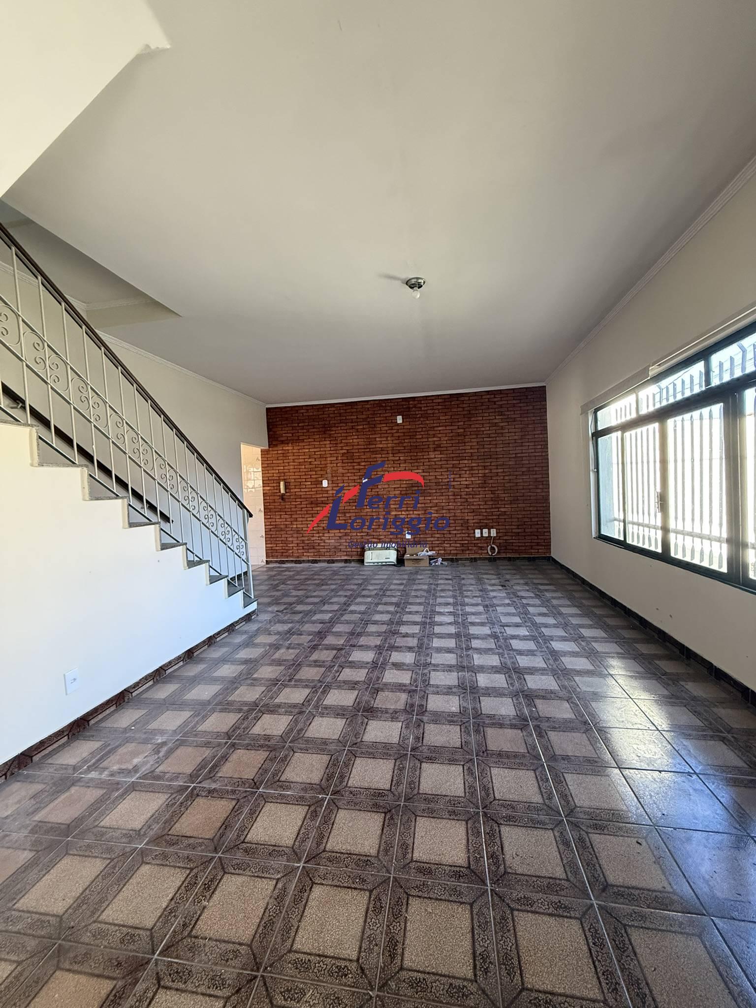 Casa com 3 quartos e 3 banheiros à venda no bairro Pedregulho, Guaratingueta