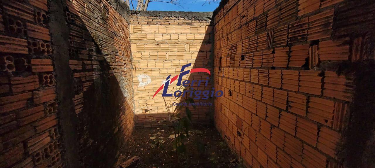 Casa com 3 quartos e 1 banheiro à venda no bairro Santa Luzia, Guaratingueta