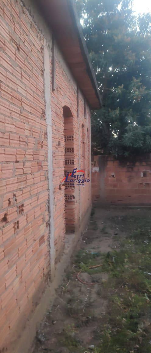 Casa com 3 quartos e 1 banheiro à venda no bairro Santa Luzia, Guaratingueta