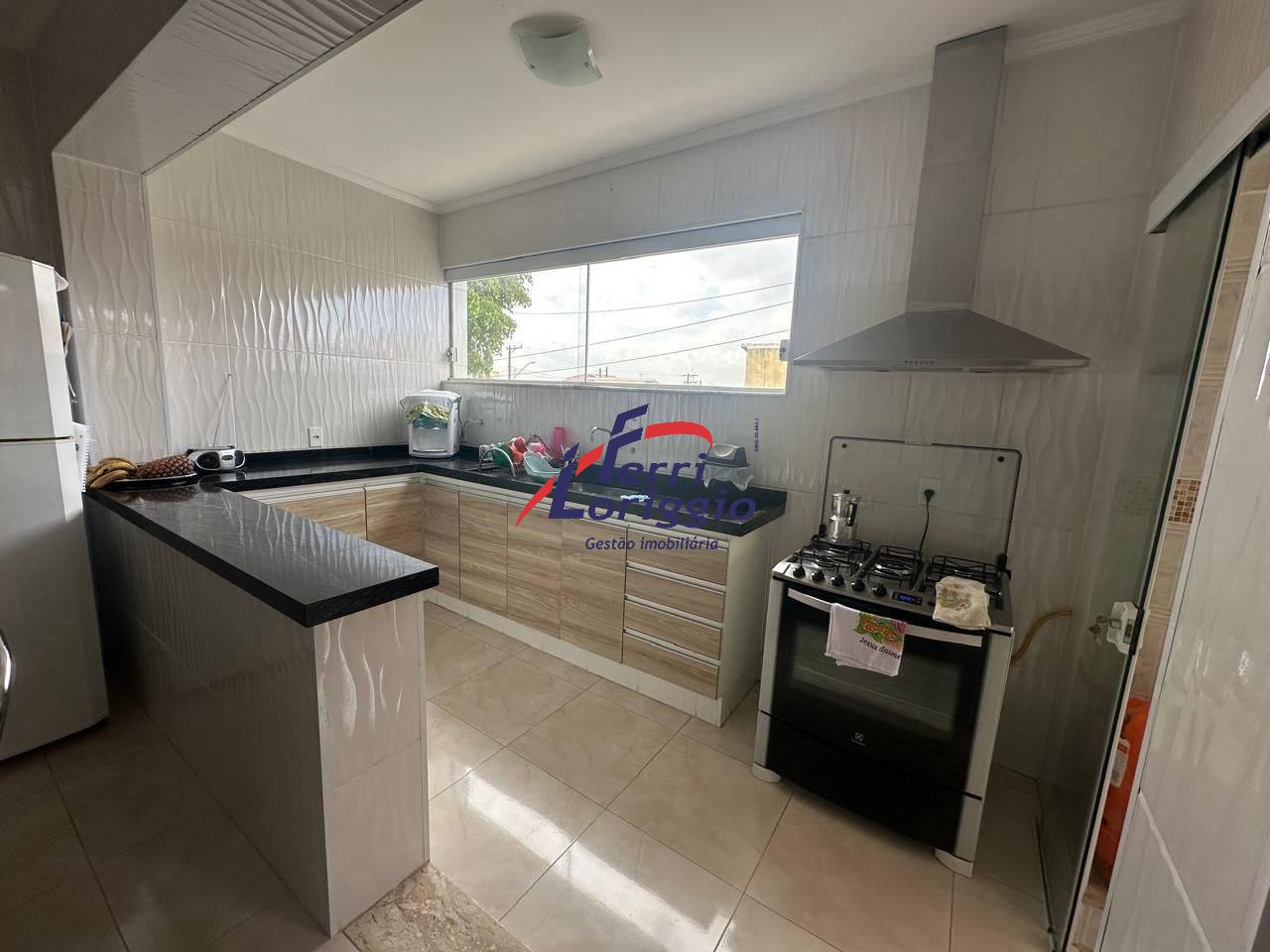 Sobrado Residencial com 4 quartos e 2 banheiros à venda no bairro Vila dos Comerciarios, Guaratingueta