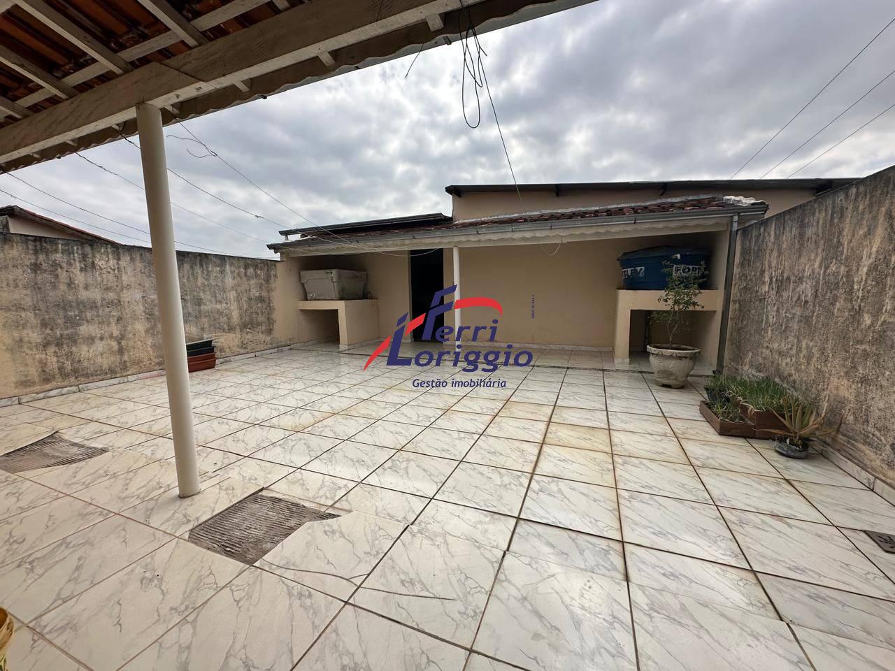 Sobrado Residencial com 4 quartos e 2 banheiros à venda no bairro Vila dos Comerciarios, Guaratingueta