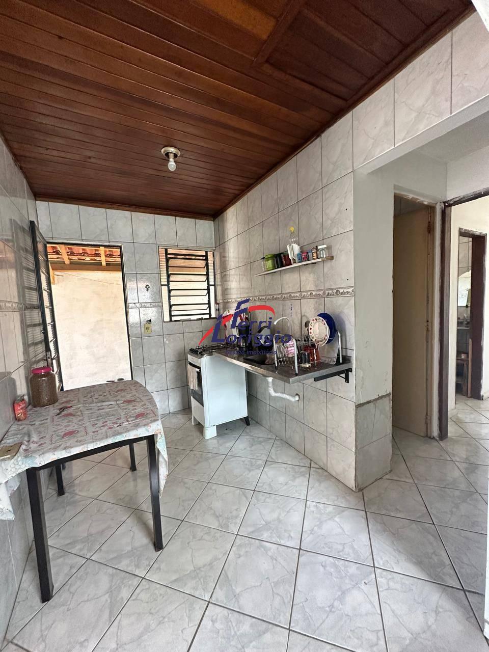 Casa com 3 quartos e 2 banheiros à venda no bairro Parque Santa Clara, Guaratingueta