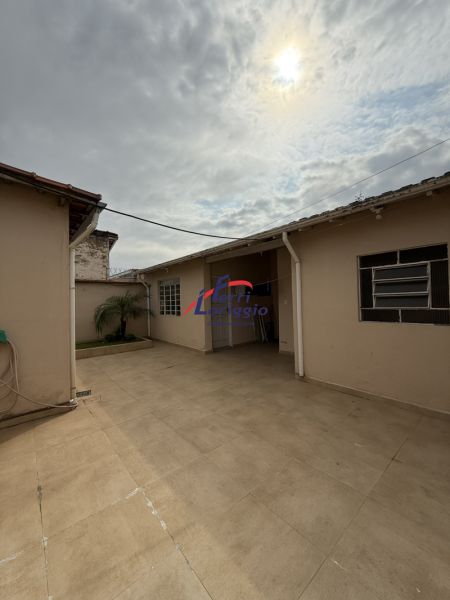 Casa com 3 quartos e 2 banheiros à venda no bairro Pedregulho, Guaratingueta