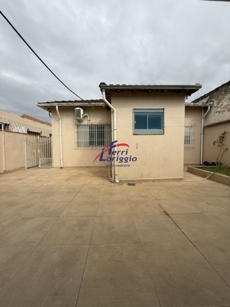 Casa com 3 quartos e 2 banheiros à venda no bairro Pedregulho, Guaratingueta