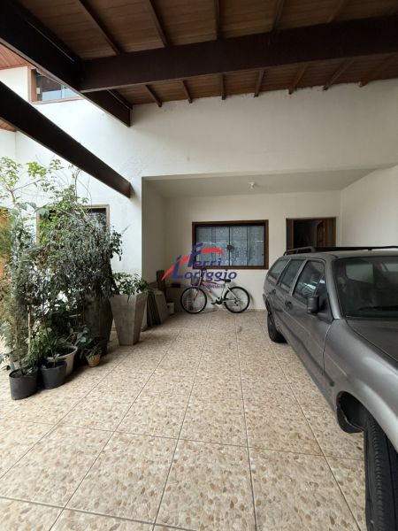 Casa com 3 quartos e 2 banheiros à venda no bairro Jardim Rony, Guaratingueta