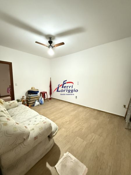 Casa com 3 quartos e 2 banheiros à venda no bairro Jardim Rony, Guaratingueta