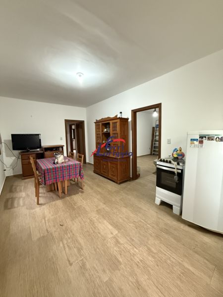 Casa com 3 quartos e 2 banheiros à venda no bairro Jardim Rony, Guaratingueta
