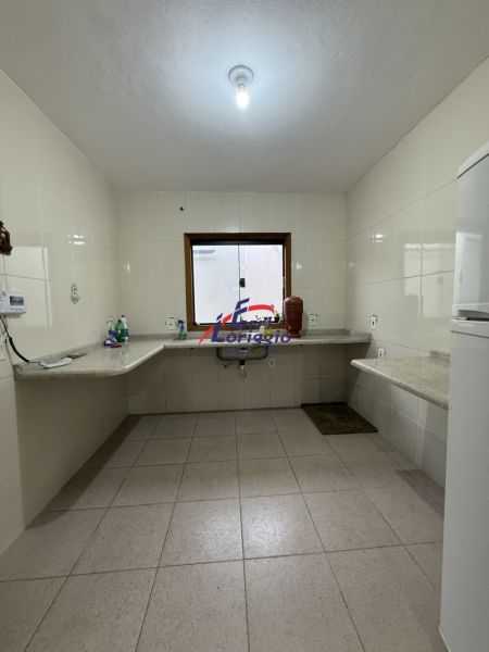 Casa com 3 quartos e 2 banheiros à venda no bairro Jardim Rony, Guaratingueta