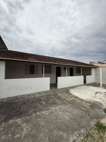 Casa com 1 quarto e 1 banheiro à venda no bairro Jardim do Vale, Guaratingueta