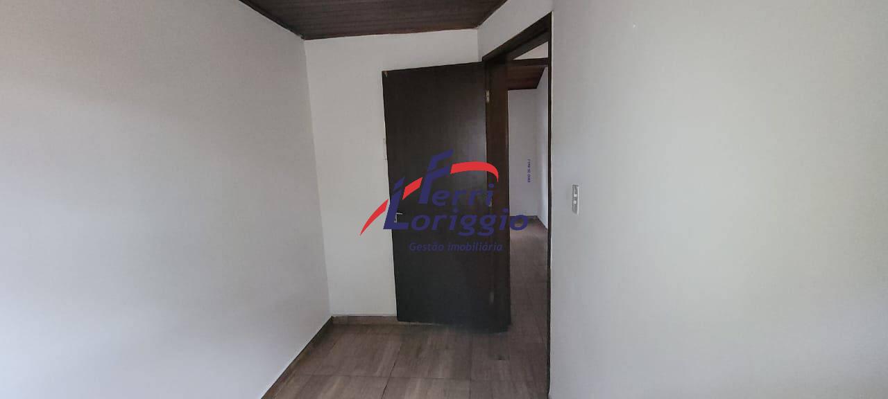 Casa com 6 quartos e 3 banheiros à venda no bairro Santa Rita, Guaratingueta
