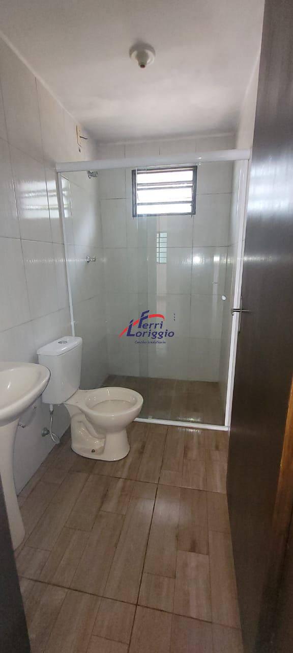 Casa com 6 quartos e 3 banheiros à venda no bairro Santa Rita, Guaratingueta