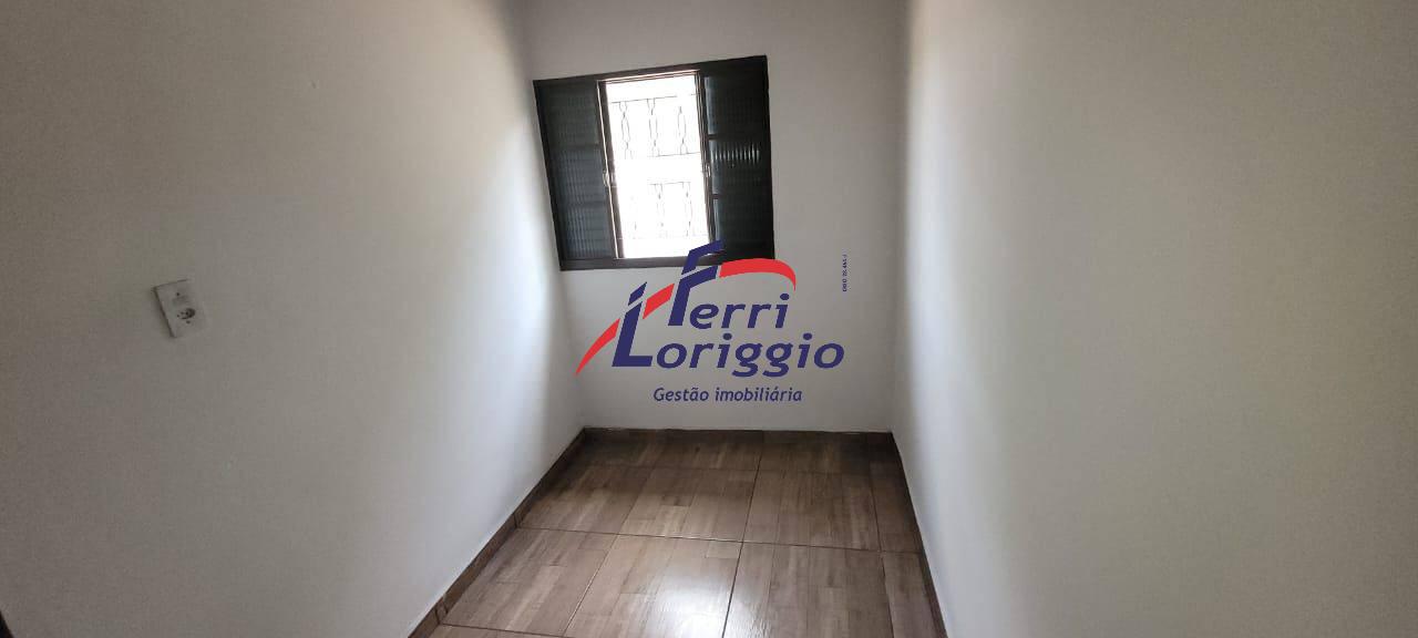 Casa com 6 quartos e 3 banheiros à venda no bairro Santa Rita, Guaratingueta