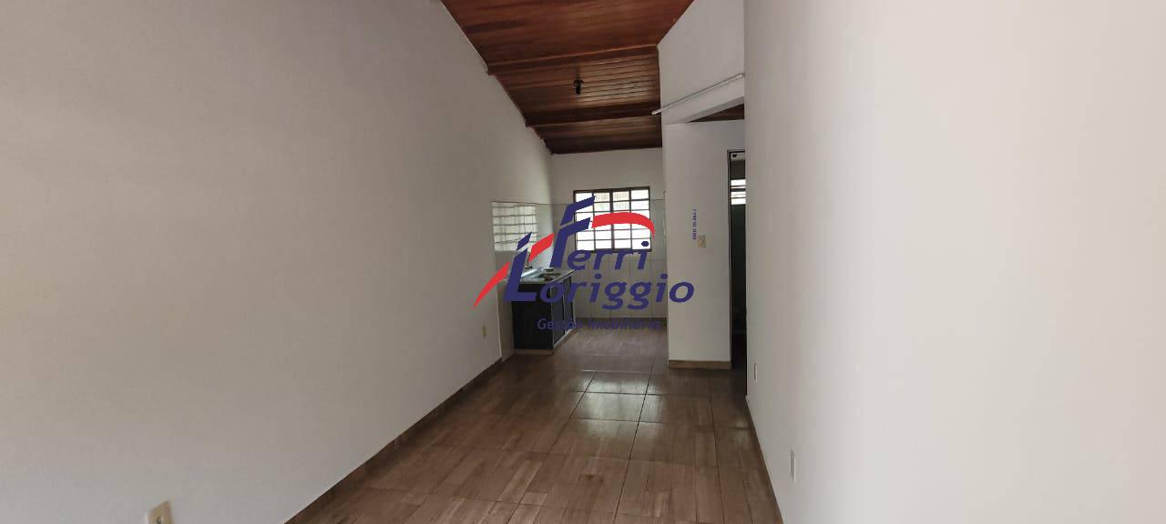 Casa com 6 quartos e 3 banheiros à venda no bairro Santa Rita, Guaratingueta