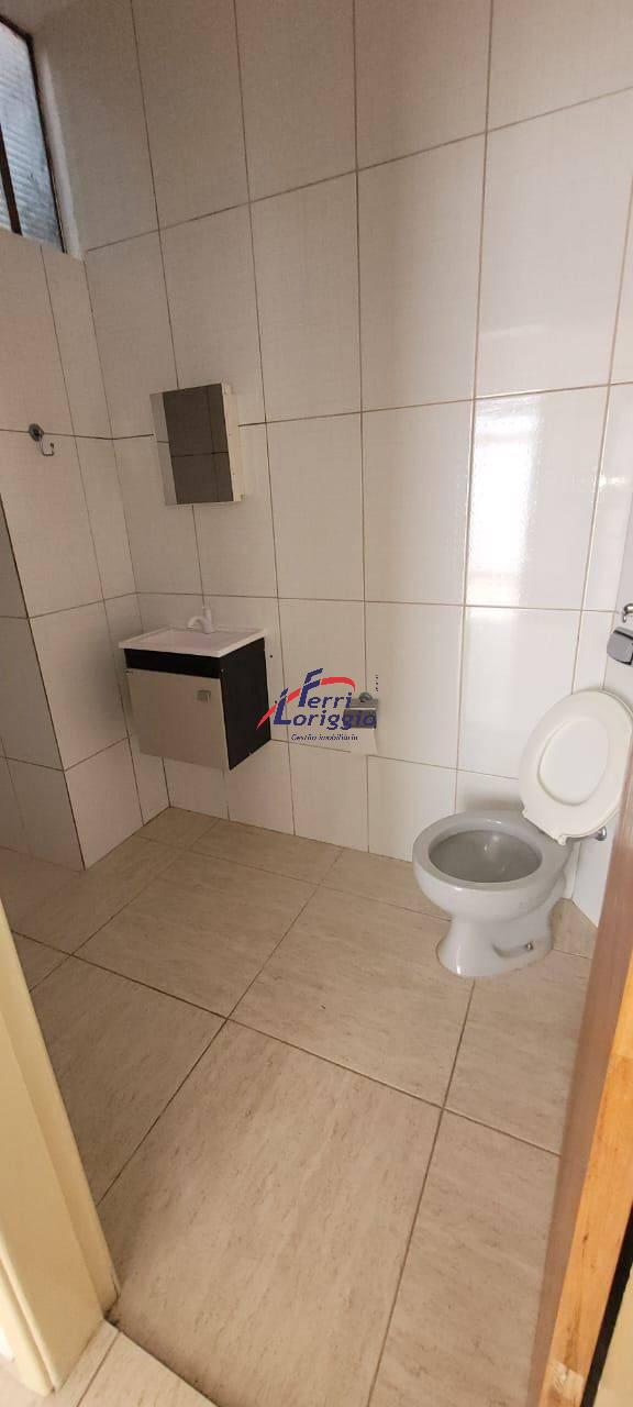 Casa com 6 quartos e 3 banheiros à venda no bairro Santa Rita, Guaratingueta