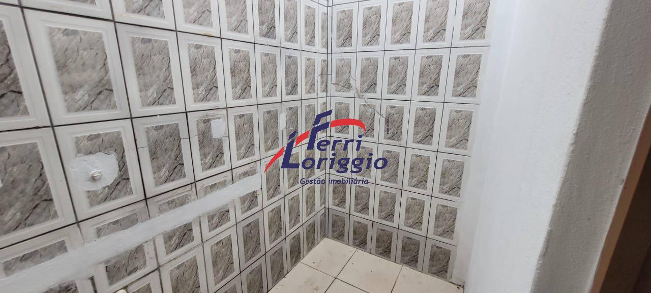 Casa com 6 quartos e 3 banheiros à venda no bairro Santa Rita, Guaratingueta