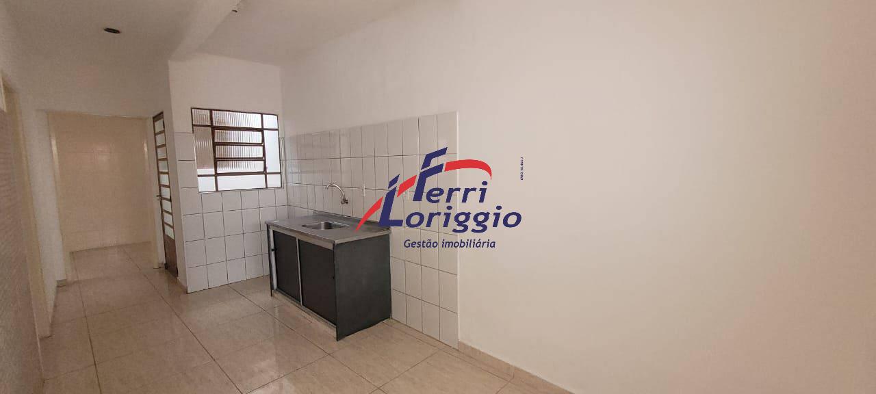 Casa com 6 quartos e 3 banheiros à venda no bairro Santa Rita, Guaratingueta