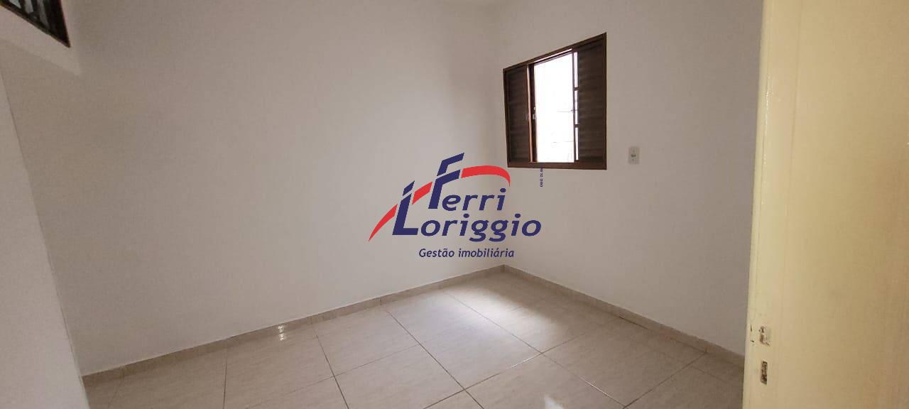 Casa com 6 quartos e 3 banheiros à venda no bairro Santa Rita, Guaratingueta