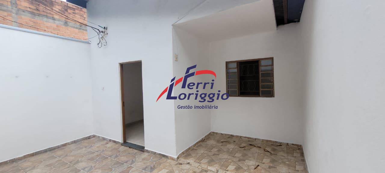 Casa com 6 quartos e 3 banheiros à venda no bairro Santa Rita, Guaratingueta