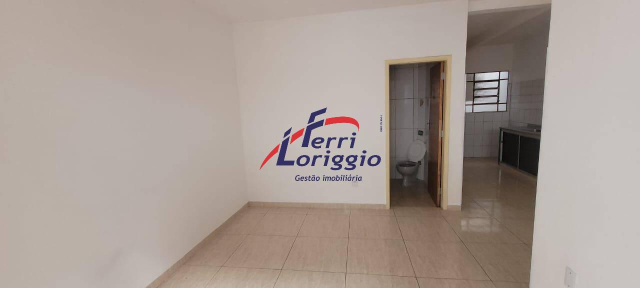 Casa com 6 quartos e 3 banheiros à venda no bairro Santa Rita, Guaratingueta