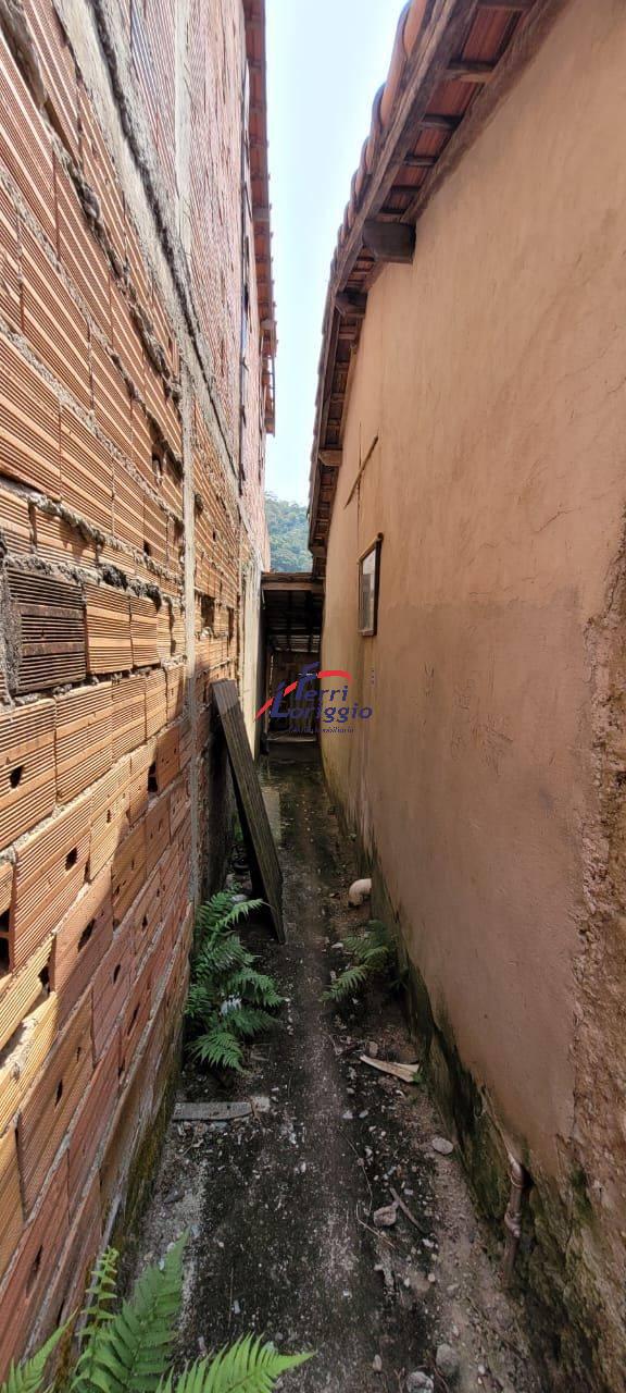Casa com 3 quartos e 1 banheiro à venda no bairro Rocinha, Guaratingueta