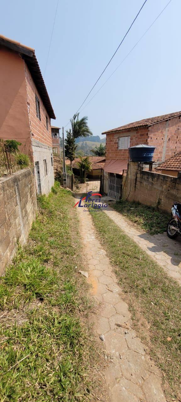 Casa com 3 quartos e 1 banheiro à venda no bairro Rocinha, Guaratingueta