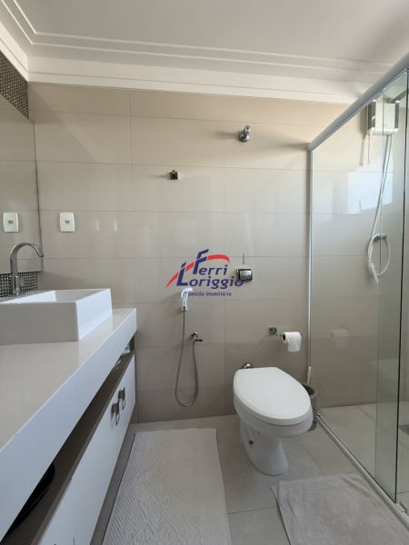 Apartamento com 3 quartos e 2 banheiros à venda no bairro Vila Indiana, Guaratingueta
