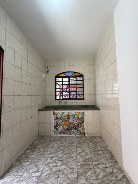 Casa com 3 quartos e 3 banheiros à venda no bairro Jardim do Vale, Guaratingueta
