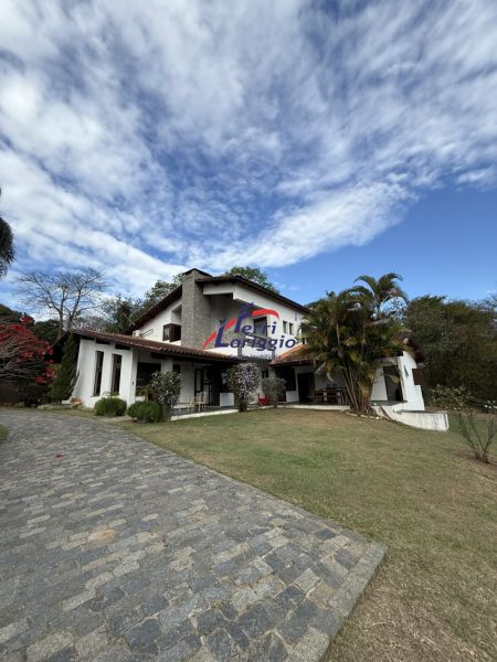 Casa com 5 quartos e 6 banheiros à venda no bairro Vila Paraiba, Guaratingueta