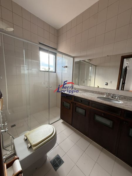 Casa com 5 quartos e 6 banheiros à venda no bairro Vila Paraiba, Guaratingueta