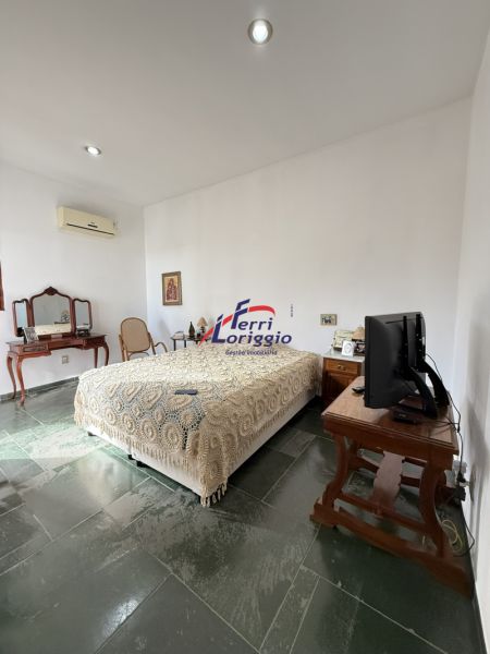 Casa com 5 quartos e 6 banheiros à venda no bairro Vila Paraiba, Guaratingueta
