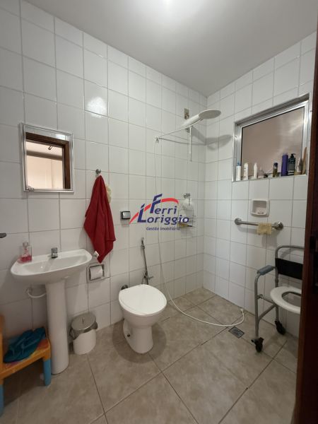 Casa com 5 quartos e 6 banheiros à venda no bairro Vila Paraiba, Guaratingueta